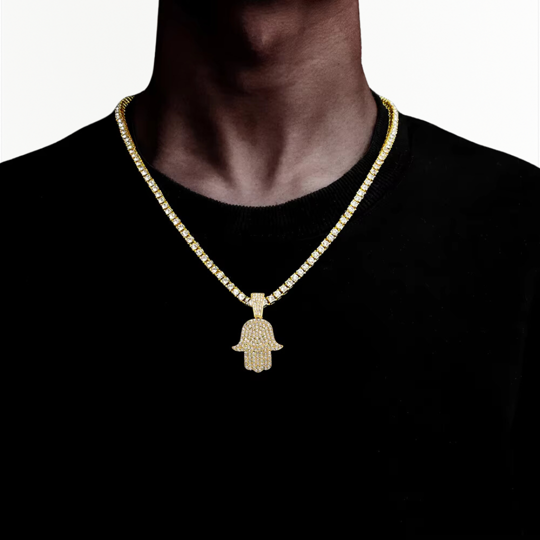 Hamsa necklace in gold